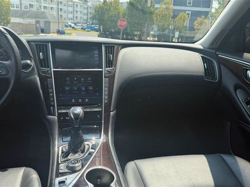 Used 2018 INFINITI Q50 Luxe w/ Essential Package (3.0T Luxe) AWD/4WD image 31