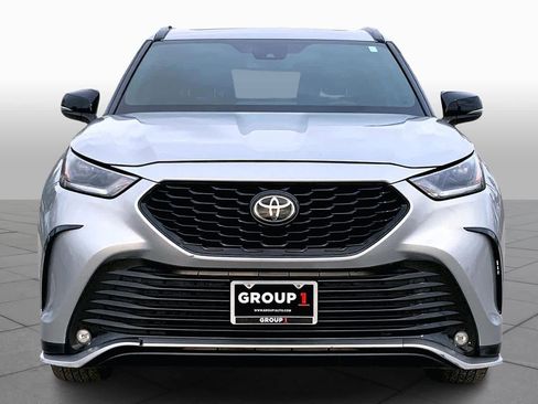 Used 2021 Toyota Highlander XSE image 4