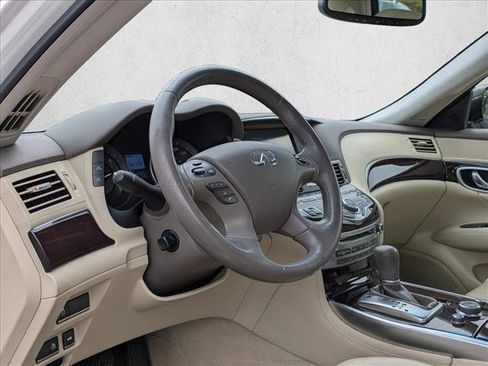 Used 2015 INFINITI Q70 3.7 image 9