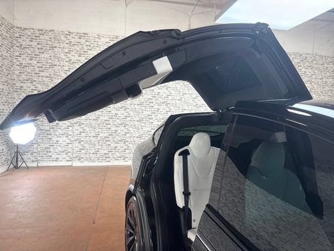 Used 2022 Tesla Model X Plaid AWD/4WD image 22