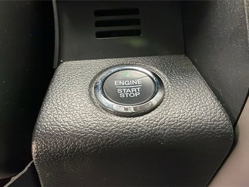 Used 2017 Ford F150 Lariat w/ Equipment Group 502A Luxury image 19