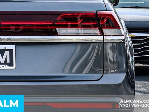 Used 2024 Volkswagen Atlas Cross Sport SE image 15