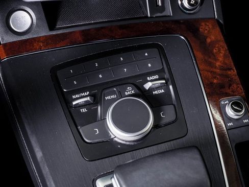 Used 2020 Audi Q5 2.0T Premium image 26