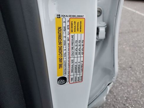 Used 2019 GMC Terrain Denali w/ Advanced Safety Package image 31