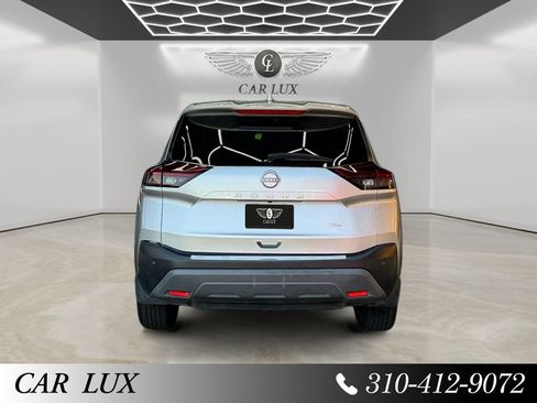 Used 2023 Nissan Rogue SV FWD image 3