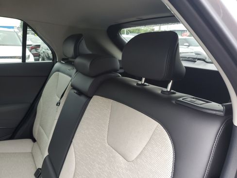 New 2025 Kia Niro SX Touring image 12