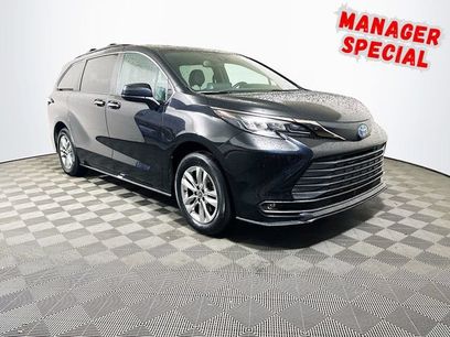 Used 2023 Toyota Sienna XLE Woodland Edition