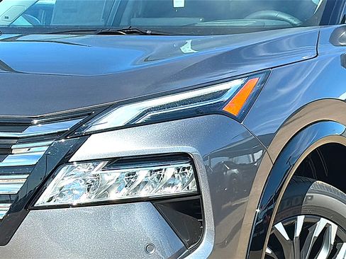 New 2026 Nissan Rogue Platinum w/ Platinum Premium Package image 4