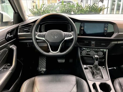 Used 2022 Volkswagen Jetta SEL image 5