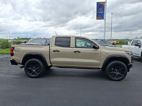 Used 2024 Chevrolet Colorado Trail Boss w/ Advanced Trailering Package AWD/4WD image 7