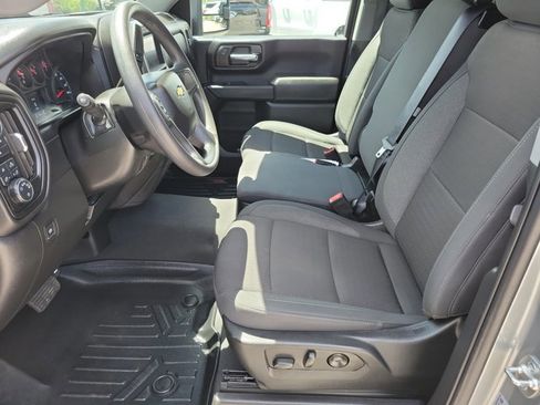 Used 2025 Chevrolet Silverado 2500 Custom w/ Custom Value Package image 21