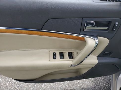 Used 2010 Lincoln MKZ FWD image 20
