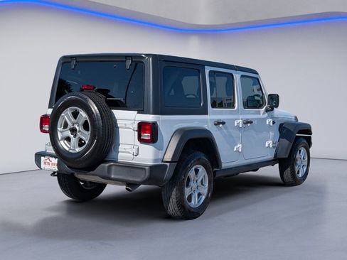Used 2019 Jeep Wrangler Unlimited Sport S AWD/4WD image 9