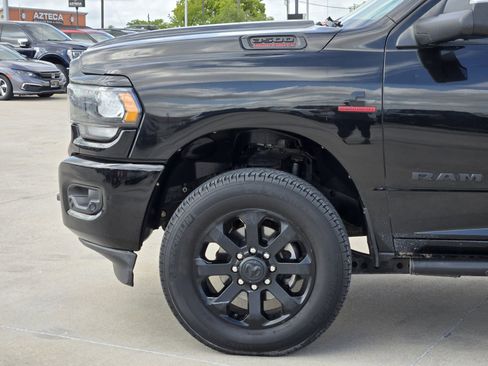 Used 2022 RAM 3500 Big Horn w/ Night Edition AWD/4WD image 9
