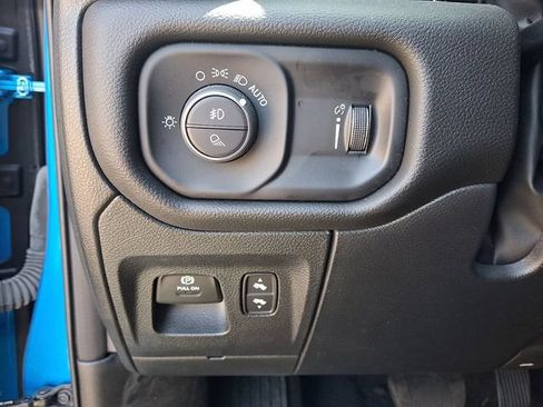 Used 2025 RAM 1500 Big Horn AWD/4WD image 24