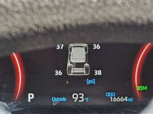 Used 2025 Toyota RAV4 XLE w/ Convenience Package FWD image 10