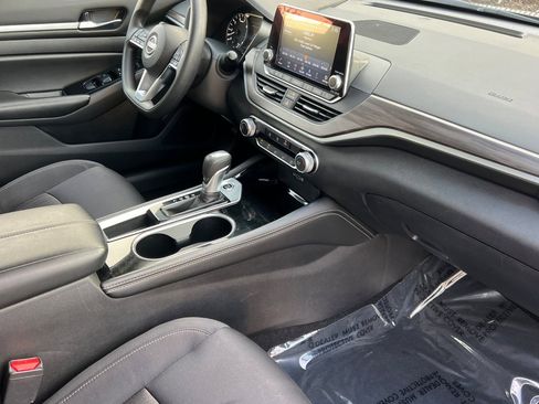 Certified 2023 Nissan Altima 2.5 SV image 16