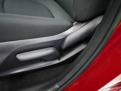 Used 2023 Toyota RAV4 LE image 13