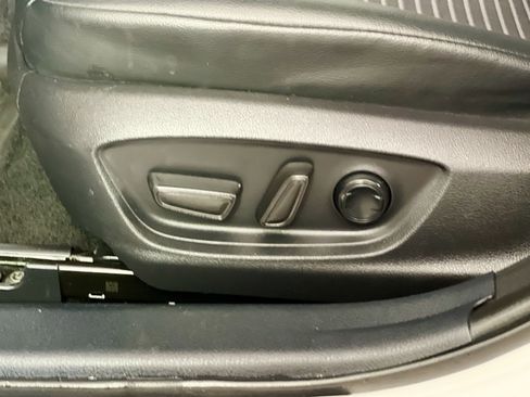 Used 2021 Toyota Camry SE image 15