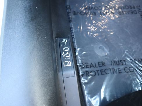 Used 2021 Chevrolet Corvette Stingray Preferred Cpe w/ 2LT image 19