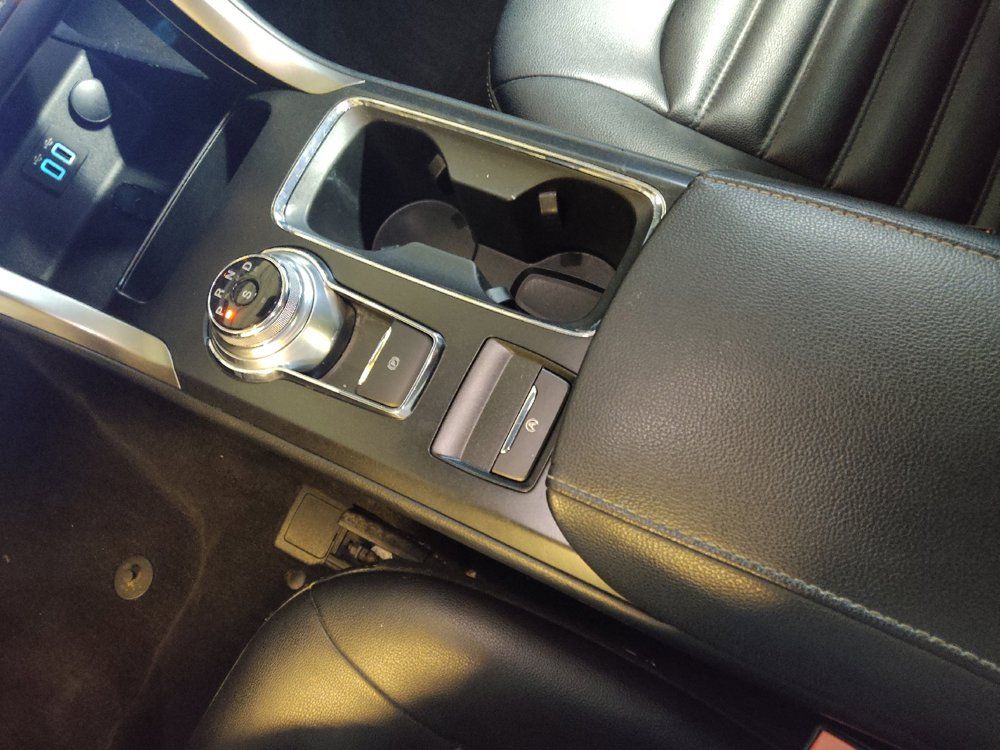 Used 2019 Ford Fusion SEL FWD image 26