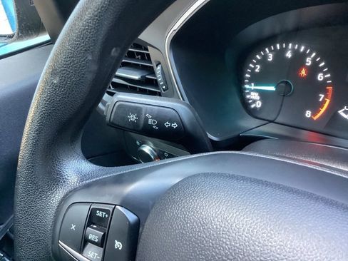 Used 2022 Ford Escape SE image 44