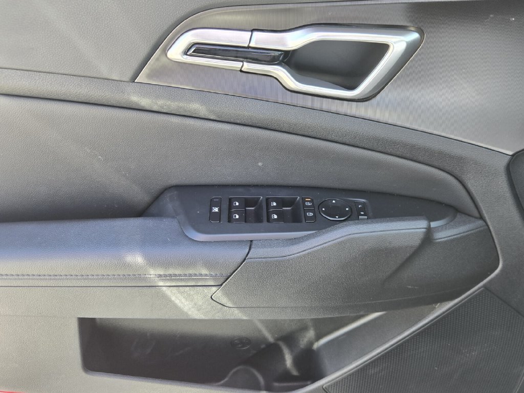 Used 2026 Kia Sportage EX FWD image 26