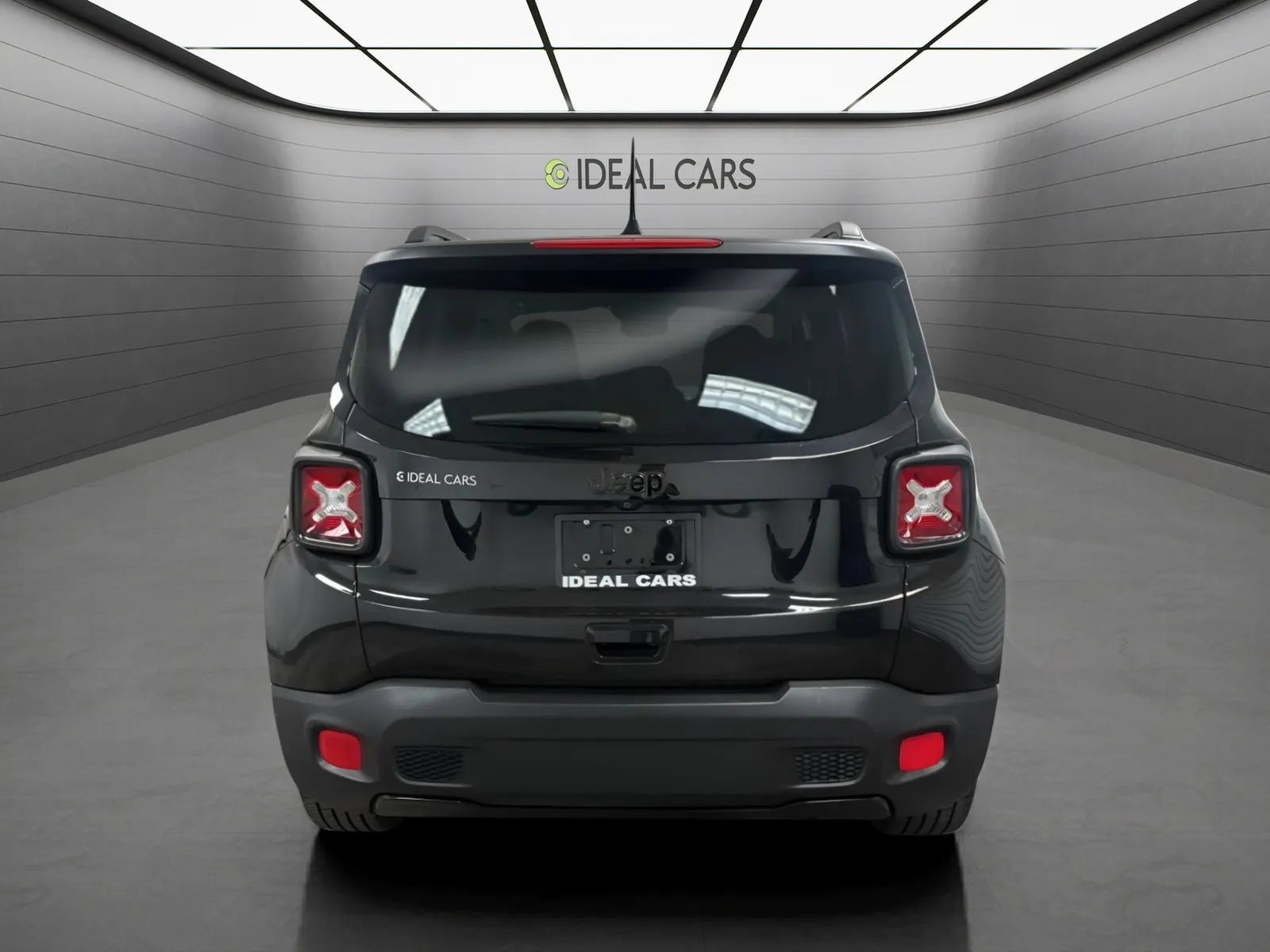 Used 2018 Jeep Renegade Altitude FWD image 6