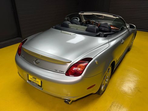 Used 2005 Lexus SC 430 Convertible image 45
