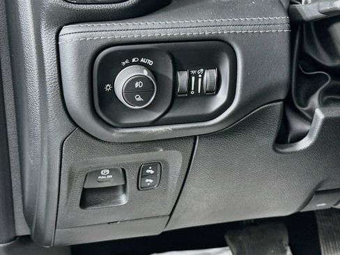 Used 2022 RAM 1500 Limited w/ Body-Colour Bumper Group AWD/4WD image 11