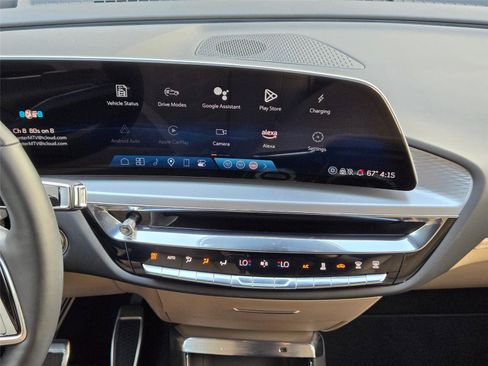 Used 2025 Cadillac Lyriq Sport w/ Nappa Leather Package RWD image 18