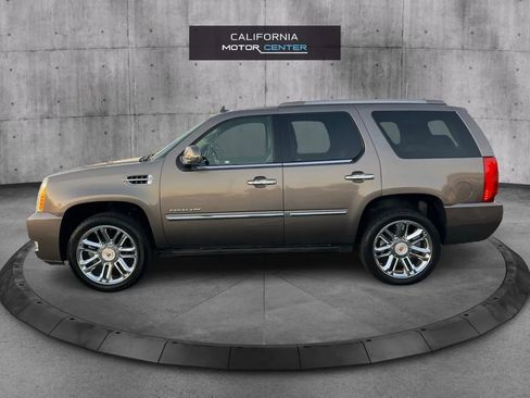 Used 2014 Cadillac Escalade Platinum image 8