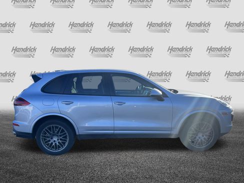 Used 2018 Porsche Cayenne Platinum Edition image 11