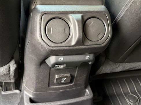 Used 2021 Jeep Wrangler Unlimited Sahara AWD/4WD image 23