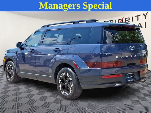 Used 2025 Hyundai Santa Fe SEL FWD image 6