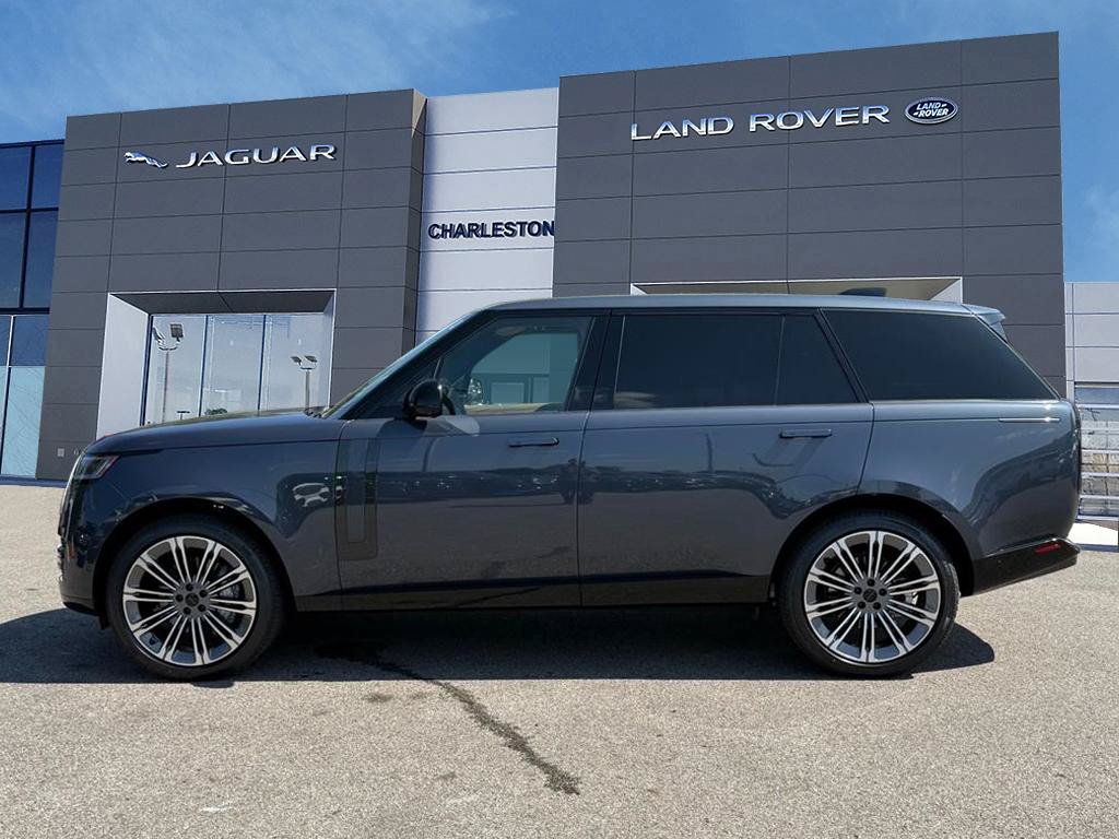 New 2026 Land Rover Range Rover Long Wheelbase SE AWD/4WD image 2