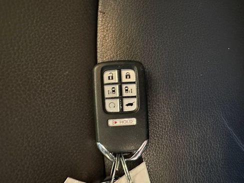 Used 2022 Honda Odyssey EX-L image 17