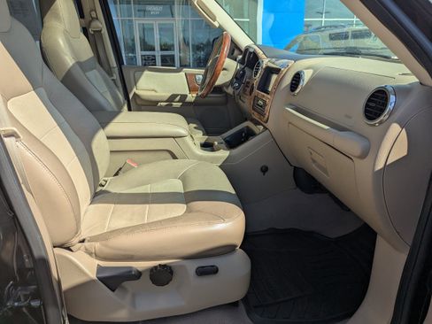 Used 2004 Ford Expedition Eddie Bauer AWD/4WD image 37