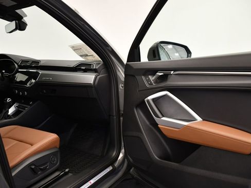 Used 2025 Audi Q3 2.0T Premium w/ Convenience Package image 47