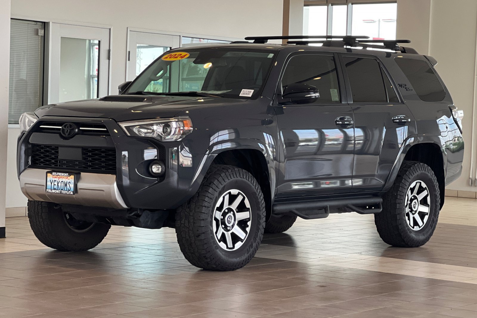 Used 2024 Toyota 4Runner TRD Off-Road Premium AWD/4WD image 8