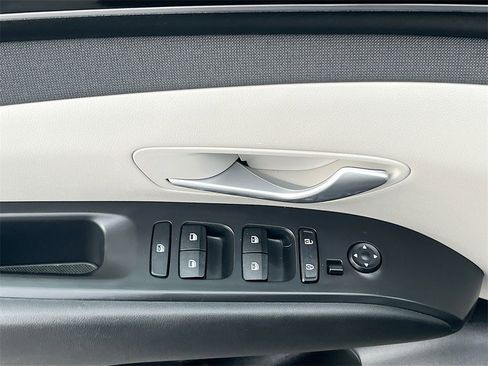 Used 2023 Hyundai Tucson SEL w/ Convenience Package image 17