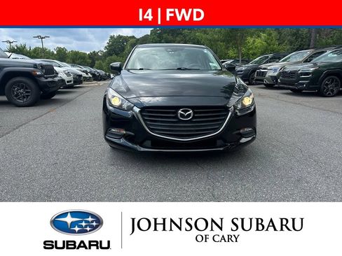 Used 2018 MAZDA MAZDA3 Sport FWD image 2