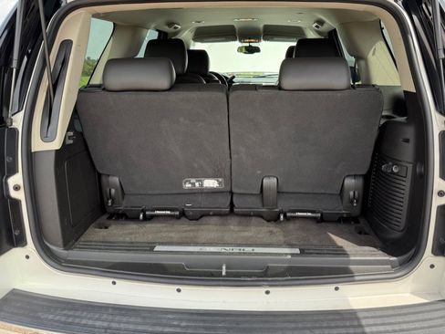 Used 2012 GMC Yukon Denali RWD image 21