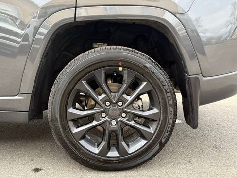 New 2026 Jeep Grand Cherokee Limited AWD/4WD image 18