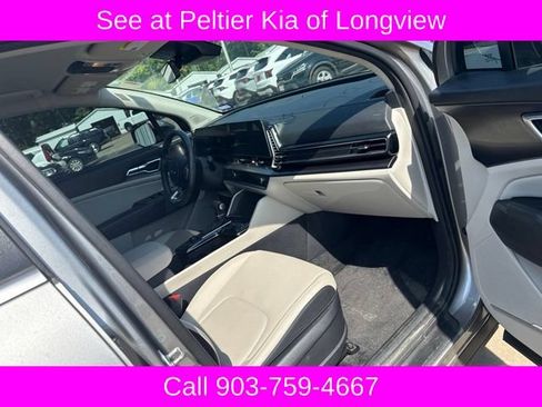 Used 2024 Kia Sportage EX FWD image 10