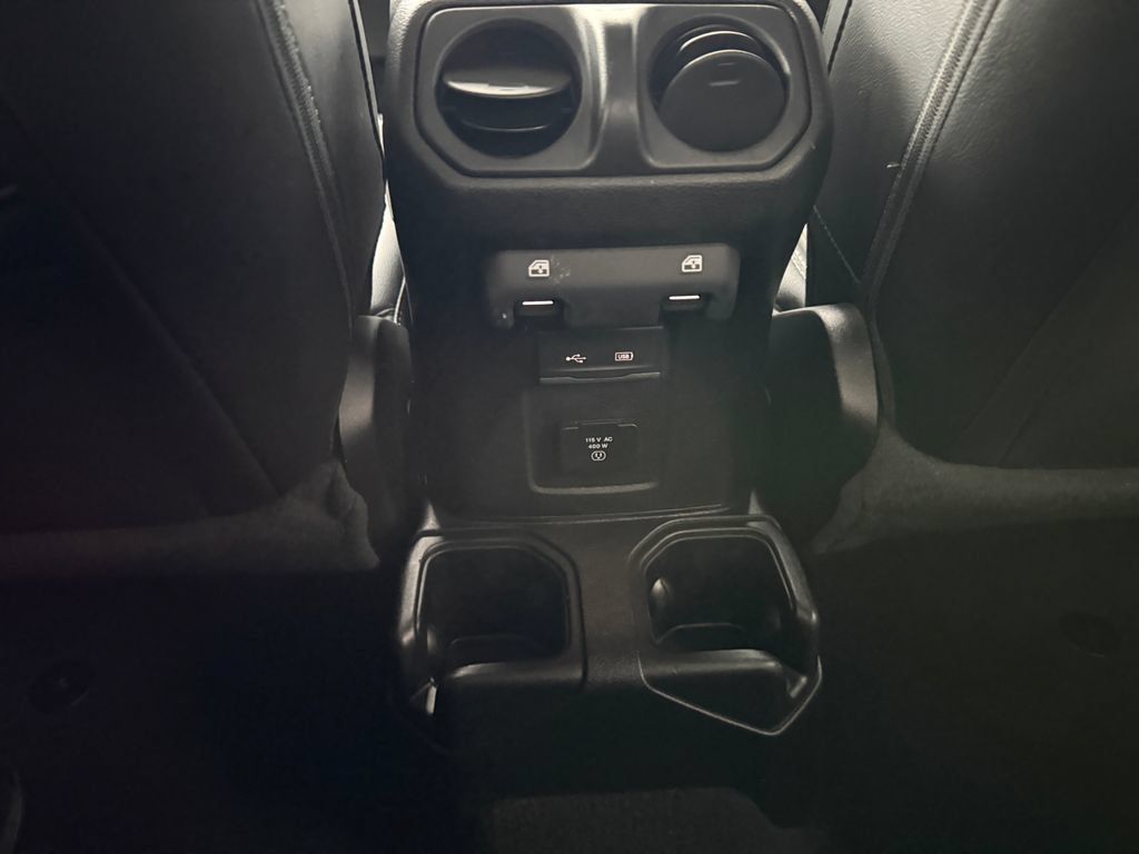 Used 2020 Jeep Gladiator Overland AWD/4WD image 35