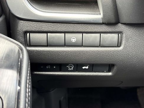 Used 2026 Nissan Rogue SV image 18