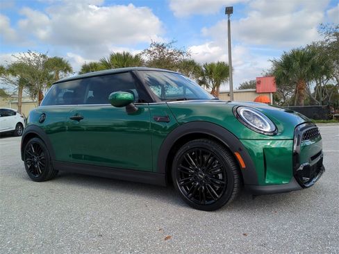 Used 2023 MINI Cooper S image 2