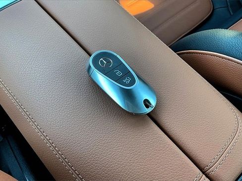 Certified 2024 Mercedes-Benz C 300 4MATIC Sedan w/ Pinnacle Trim Package image 38