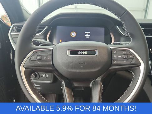 New 2025 Jeep Grand Cherokee L Laredo image 22